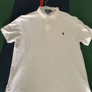 Custom fit men’s white polo in size M